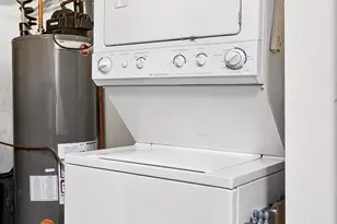 825 Berry St, Saint Paul, MN 55114 - Photo 26