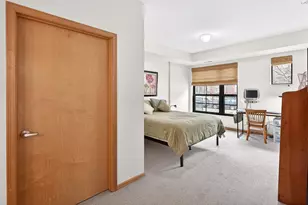 825 Berry St, Saint Paul, MN 55114 - Photo 18