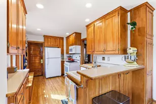 1025 Front Ave, Saint Paul, MN 55103 - Photo 12