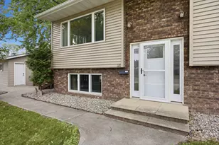 1211 Hall Ave, Breckenridge, MN 56520 - Photo 8