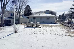 512 Spruce St, Fergus Falls, MN 56537 - Photo 26