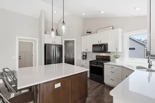 249 Vista Cir, River Falls, WI 54022 - Photo 10