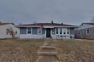 1633 Sherwood Ave, Saint Paul, MN 55106 - Photo 1