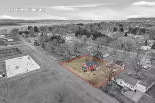 140 W 12th St, Buffalo City, WI 54622 - Photo 2