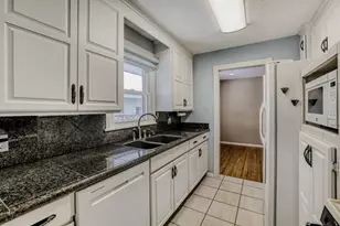 7121 W Palmer Lake Circle, Brooklyn Center, MN 55429 - Photo 16