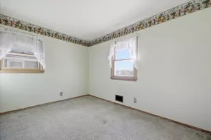 5924 Regent Ave N, Crystal, MN 55429 - Photo 14