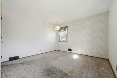 5924 Regent Avenue N, Crystal, MN 55429 - Photo 18