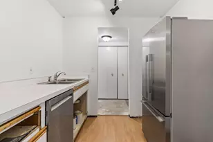 1920 S 1st St, Minneapolis, MN 55454 - Photo 4