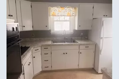 707 11th Street NW, Austin, MN 55912 - Photo 6