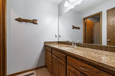 4250 Kingsview Lane N, Plymouth, MN 55446 - Photo 32