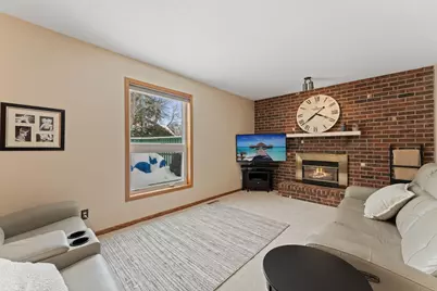 13645 Harwell Path, Apple Valley, MN 55124 - Photo 12