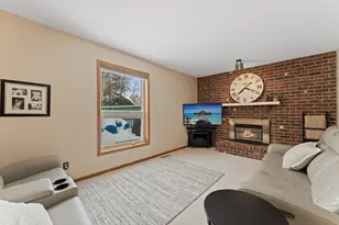 13645 Harwell Path, Apple Valley, MN 55124 - Photo 12