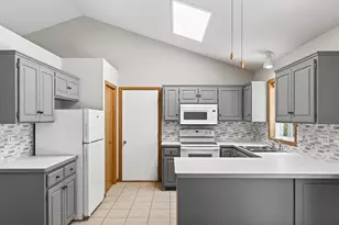 3600 Heidelberg Ln, Saint Bonifacius, MN 55375 - Photo 8