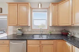 8437 Blazing Star Cir, Shakopee, MN 55379 - Photo 16