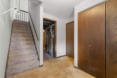 2361 Dorland Lane E, Maplewood, MN 55119 - Photo 4