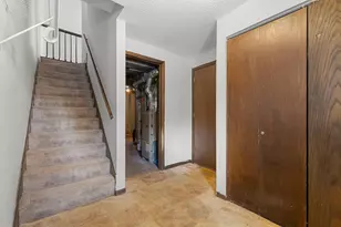 2361 Dorland Ln E, Maplewood, MN 55119 - Photo 4