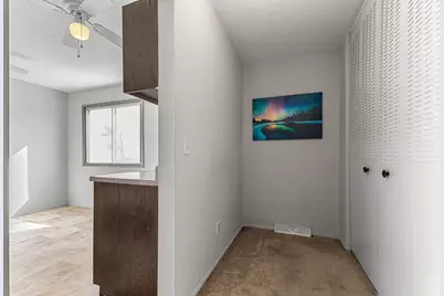 2361 Dorland Lane E, Maplewood, MN 55119 - Photo 14