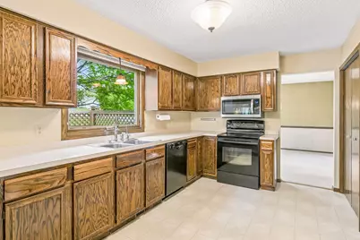 14245 Guthrie Avenue, Apple Valley, MN 55124 - Photo 22