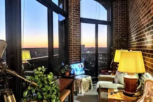 1235 Yale Pl, Minneapolis, MN 55403 - Photo 10