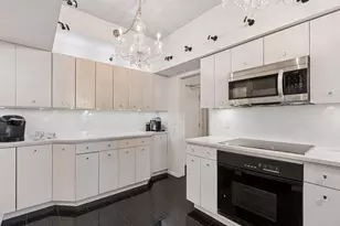 1235 Yale Pl, Minneapolis, MN 55403 - Photo 20