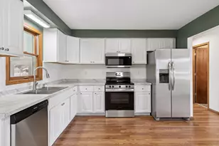 742 Atwood St S, Shakopee, MN 55379 - Photo 10