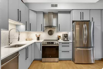 308 E 18th Street #303, Minneapolis, MN 55404 - Photo 16