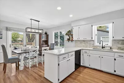 2405 Quinwood Lane N, Plymouth, MN 55441 - Photo 16