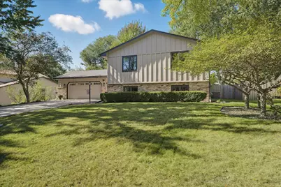 2405 Quinwood Lane N, Plymouth, MN 55441 - Photo 6