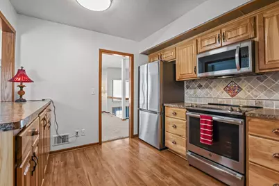 5740 W 98 1/2 Street, Bloomington, MN 55437 - Photo 12