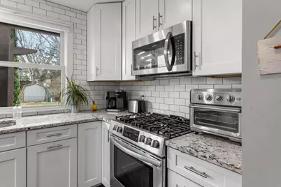 8509 Morgan Lane, Eden Prairie, MN 55347 - Photo 10