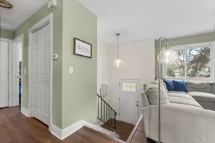 8509 Morgan Ln, Eden Prairie, MN 55347 - Photo 4