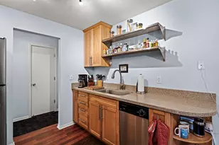 1901 Emerson Ave S, Minneapolis, MN 55403 - Photo 8