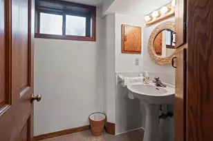 2164 Overlook Dr, Bloomington, MN 55431 - Photo 12