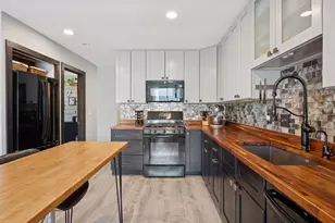 7511 Wedgewood Way, Maple Grove, MN 55311 - Photo 12