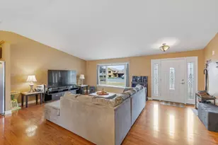 8196 Custers Trl, Inver Grove Heights, MN 55076 - Photo 8