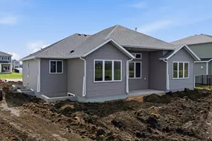 2950 Prairie Farms Cir S, Fargo, ND 58104 - Photo 40
