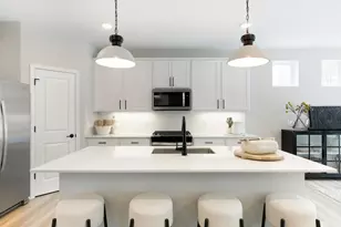 12841 Farnham Ln, Rogers, MN 55374 - Photo 6