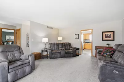 10304 County Road 108 SW, Stewartville, MN 55976 - Photo 4