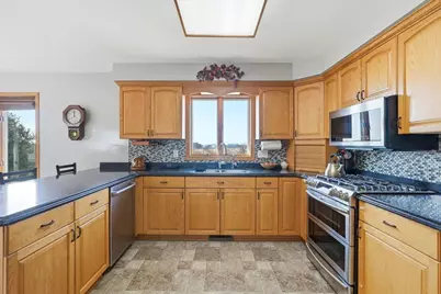 10304 County Road 108 SW, Stewartville, MN 55976 - Photo 6