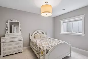 6284 Montee Dr, Eden Prairie, MN 55344 - Photo 40