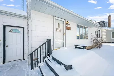 206 N 1st Avenue E, Truman, MN 56088 - Photo 2