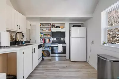 326 N 19th Avenue W, Duluth, MN 55806 - Photo 16