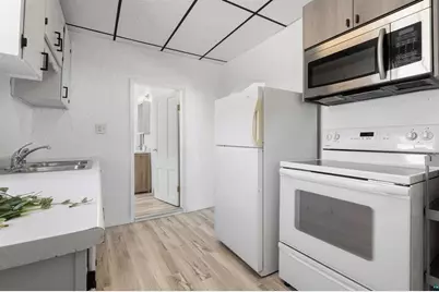 326 N 19th Avenue W, Duluth, MN 55806 - Photo 6