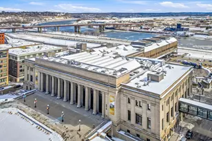 214 4th St E, Saint Paul, MN 55101 - Photo 2