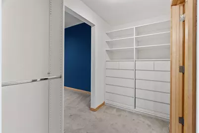 215 10th Avenue S #230, Minneapolis, MN 55415 - Photo 18