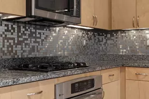 215 10th Ave S, Minneapolis, MN 55415 - Photo 12