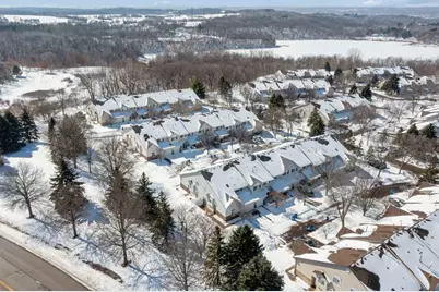 2711 Mallard Drive, Woodbury, MN 55125 - Photo 2