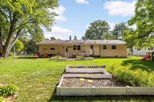 683 Tanglewood Dr, Shoreview, MN 55126 - Photo 24