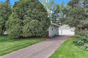 159 County Rd C2 W, Roseville, MN 55113 - Photo 2