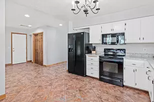 9712 Trenton Ln N, Maple Grove, MN 55369 - Photo 4